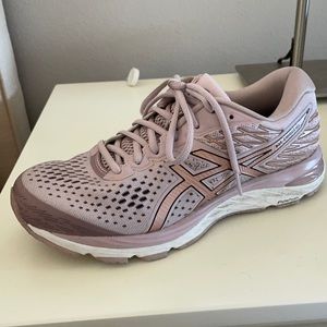 ASICS Gel Cumulus - EUC